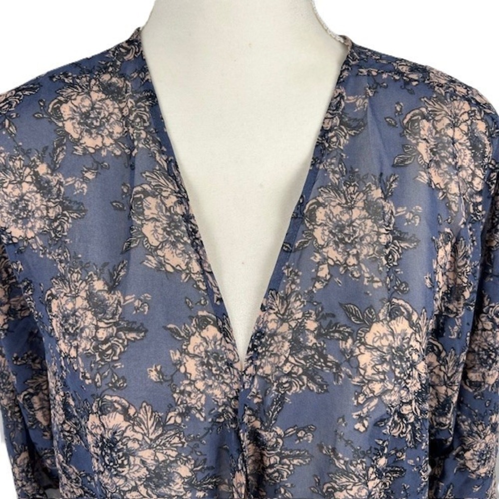 LuLaRoe Lindsay Kimono Cardigan Medium Blue Peach Floral Sheer Open Front Wrap